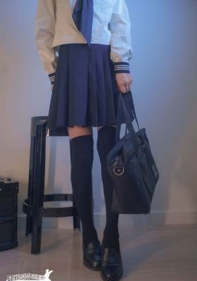 洛葳