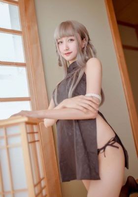 窗前的抚慰舞蹈